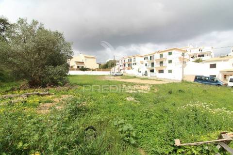 Loteamento urbano para 6 moradias, piscina e bar de apoio - algoz