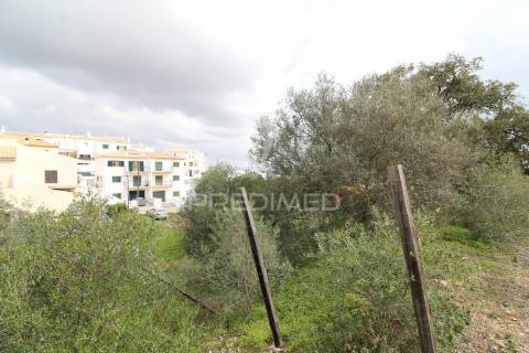 Loteamento urbano para 6 moradias, piscina e bar de apoio - algoz