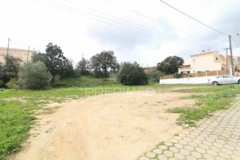 Loteamento urbano para 6 moradias, piscina e bar de apoio - algoz