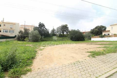 Loteamento urbano para 6 moradias, piscina e bar de apoio - algoz