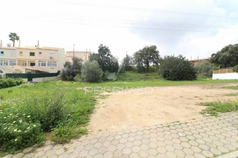 Loteamento urbano para 6 moradias, piscina e bar de apoio - algoz