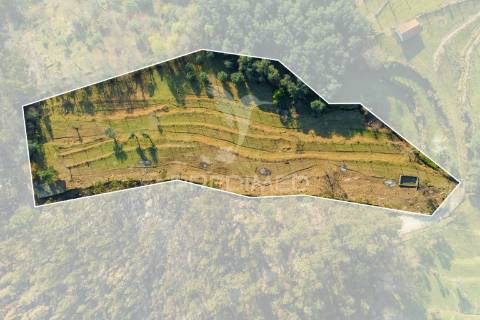 Terreno com casa rustica - valdosende, rio caldo, gerês