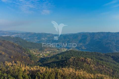 Terreno com casa rustica - valdosende, rio caldo, gerês