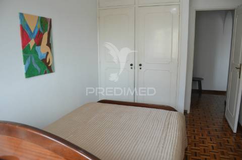 Apartamento t2 linda-a-velha