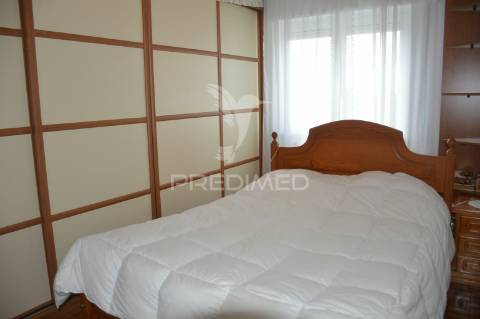 Apartamento t2 linda-a-velha