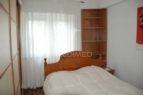 Apartamento t2 linda-a-velha