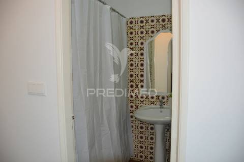 Apartamento t2 linda-a-velha