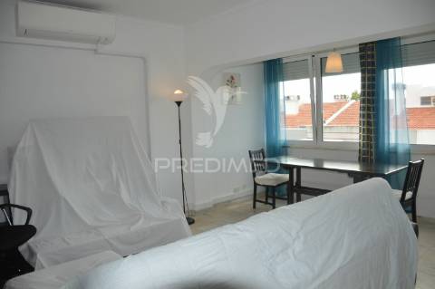 Apartamento t2 linda-a-velha