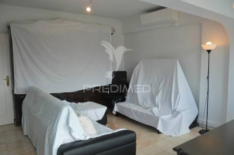 Apartamento t2 linda-a-velha