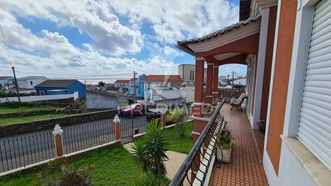 Moradia t4 porto judeu