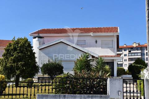 Moradia - t5 -  vilar do paraíso / mafamude