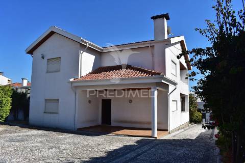 Moradia - t5 -  vilar do paraíso / mafamude