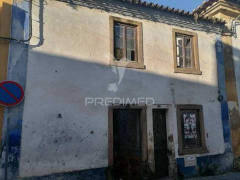 Moradia em ruína em alpalhão