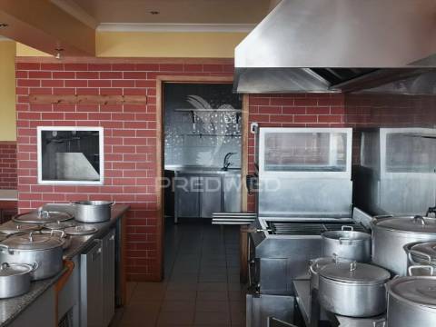 Restaurante-churrasqueira, pernes-santarém