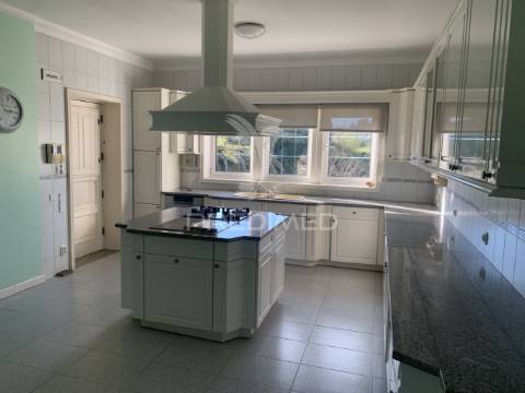 Moradia individual c/ piscina em v. n. famalicão