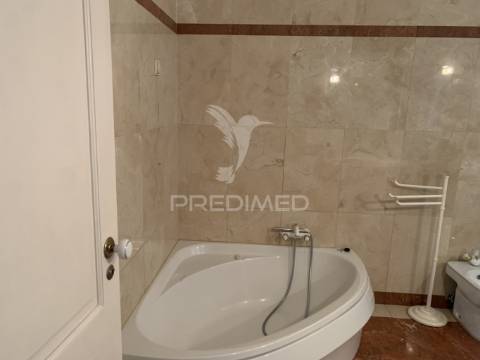 Moradia individual c/ piscina em v. n. famalicão