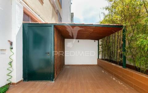 Excelente apartamento t2 com terraço à lapa, estrela, lisboa