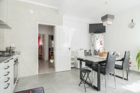 Apartamento no cabo de vialonga, v franca de xira, lisboa.