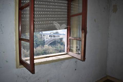 Moradia - vistas para o rio douro e sousa