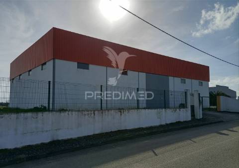 Armazém - zona industrial de alter do chão