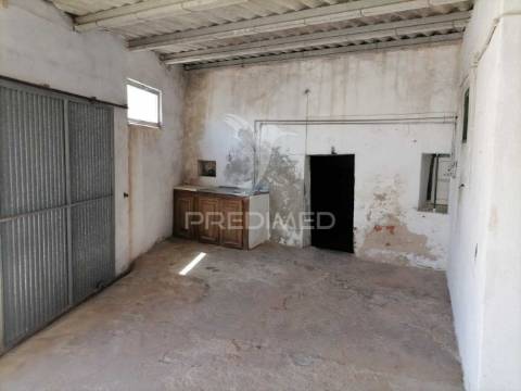 Casa na aldeia de alagoa