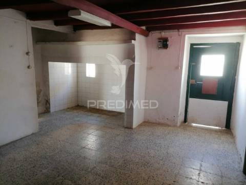 Casa na aldeia de alagoa