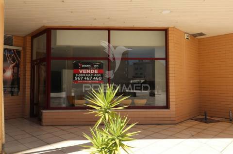 - loja/ clínica de fisioterapia