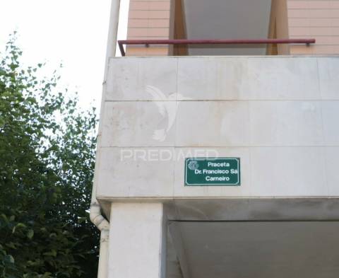 - loja/ clínica de fisioterapia