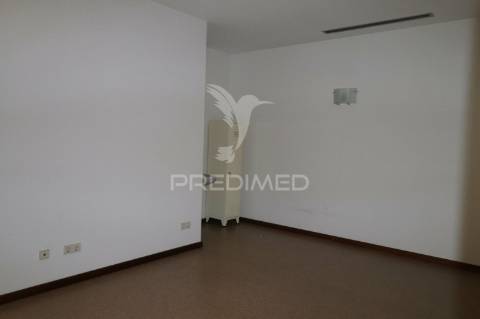 - loja/ clínica de fisioterapia