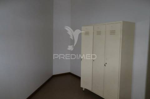 - loja/ clínica de fisioterapia