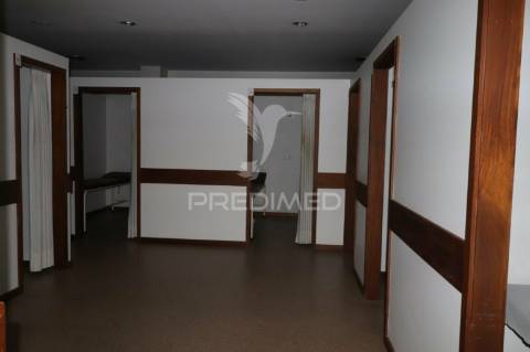 - loja/ clínica de fisioterapia