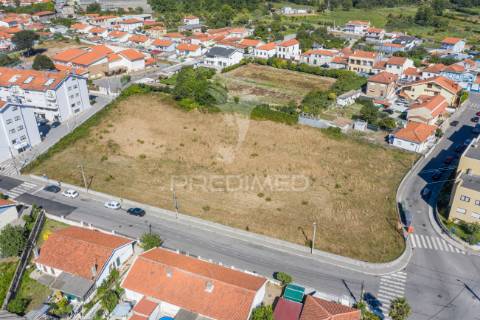 Terreno na junqueira_ vilar do paraíso_ v.n. gaia