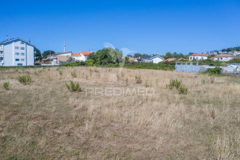 Terreno na junqueira_ vilar do paraíso_ v.n. gaia