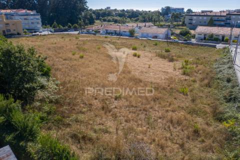 Terreno na junqueira_ vilar do paraíso_ v.n. gaia