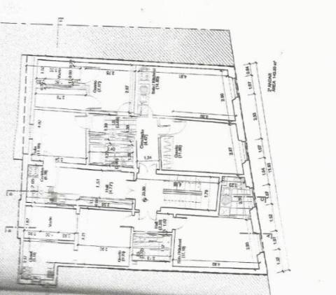 Reservado t2 em prédio recuperado junto à praia no centro da cidade de sesimbra