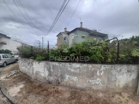 Prédio para residencial e comércio