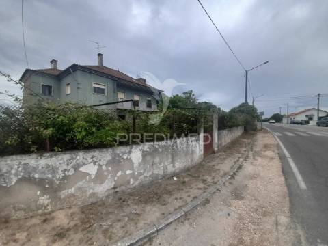 Prédio para residencial e comércio