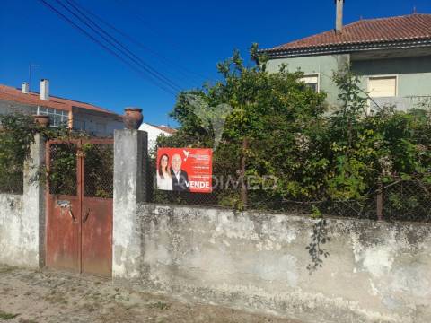 Prédio para residencial e comércio