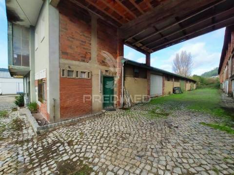 Armazém \loja \habitação \caxarias