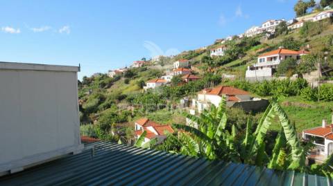 Terreno c/1500m2 no  funchal