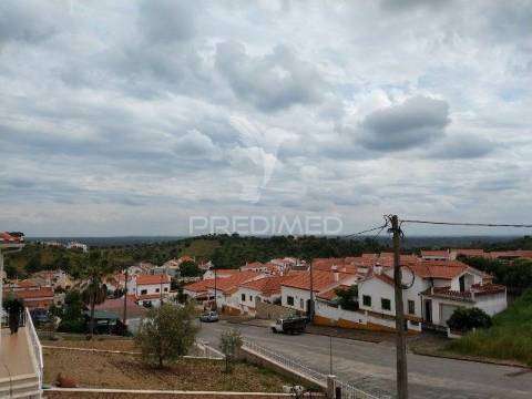 Terreno para construção c/ 1.370 m2, montargil