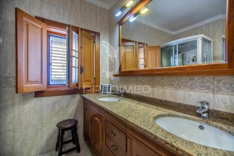 Excelente moradia/quinta a 10 minutos de setúbal