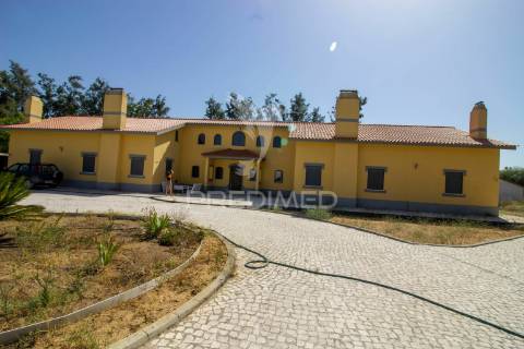 2 moradias geminadas