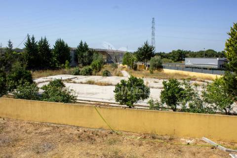 2 moradias geminadas