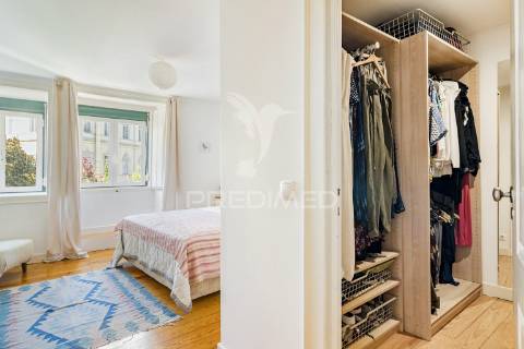 Magnífico t4 duplex com varandas, terraço e vista rio, estrela, lisboa