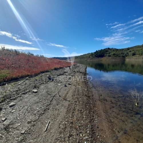 Terreno rustico junto a barragem de odeleite
