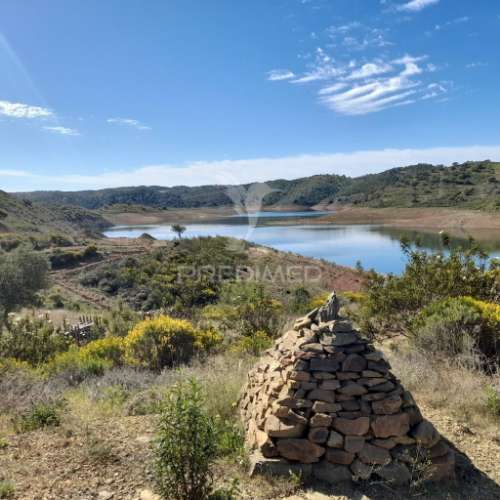 Terreno rustico junto a barragem de odeleite