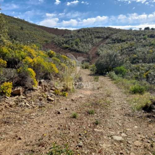 Terreno rustico junto a barragem de odeleite
