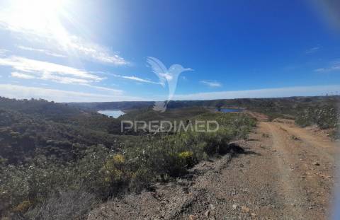 Terreno rustico junto a barragem de odeleite