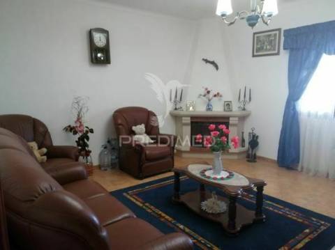 Quinta com moradia t3 em grândola